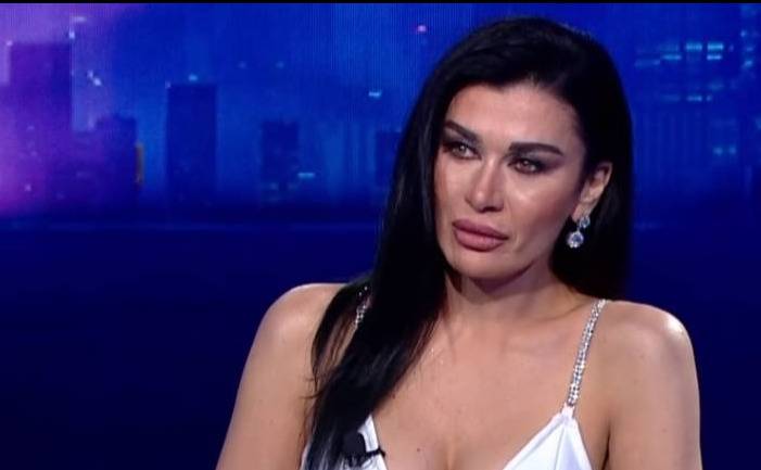 نادين الراسي تتحدث عن أغنيتها مع شقيقها الراحل... وهذا ما قالته عن نادين نسيب نجيم