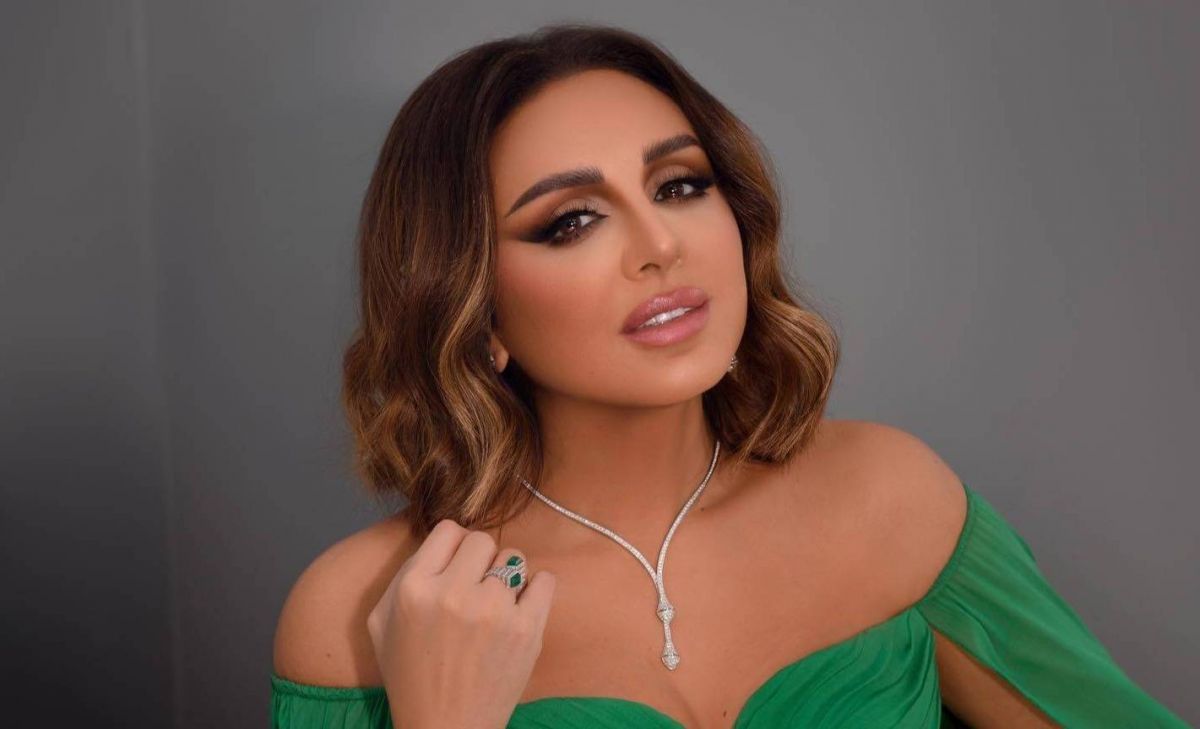 بالفيديو والصور - متحف خاص لمقتنيات أنغام... وتروّج لأغنيتها الجديدة