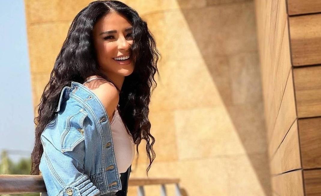 ماغي بو غصن توضّح حقيقة فيديو عراكها مع سيدة في الشارع