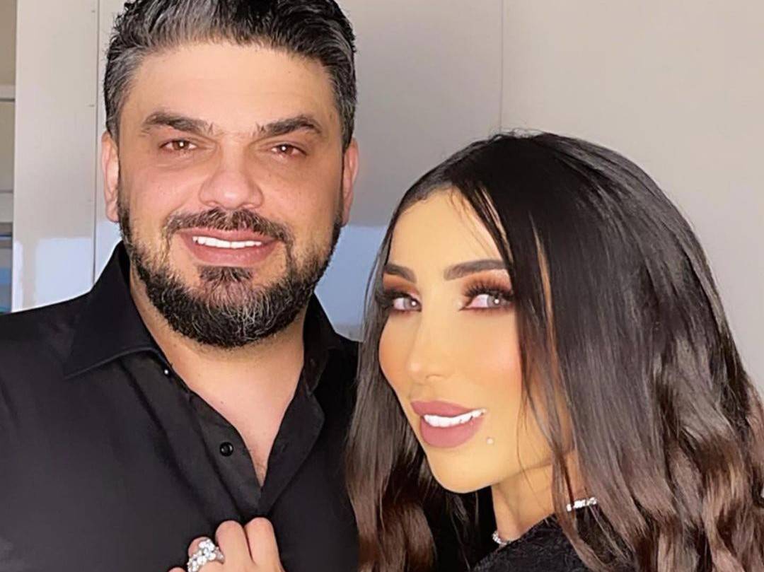 بالفيديو - محمد الترك يثير الجدل بتصرفاته الغريبة.. هذا ما فعله بأغنية دنيا بطمة