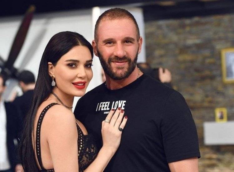 سيرين عبد النور تحتفل بذكرى زواجها بصور رومنسية