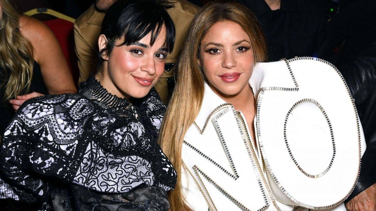 شاكيرا تتصدّر بكلمة 