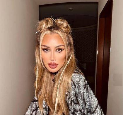 مايا دياب تتألق بإطلالات جريئة ومختلفة في كليب 