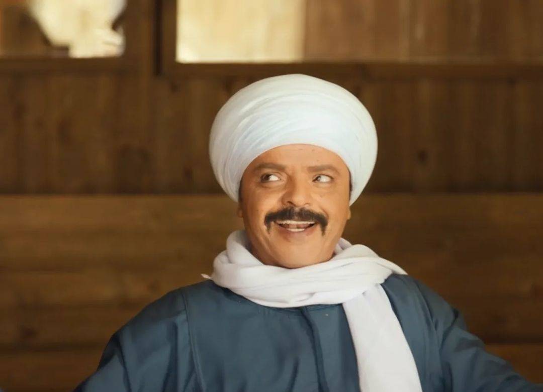 رغم تصدّره الإيرادات... انتقادات حادّة لفيلم محمد هنيدي والمؤلف يردّ