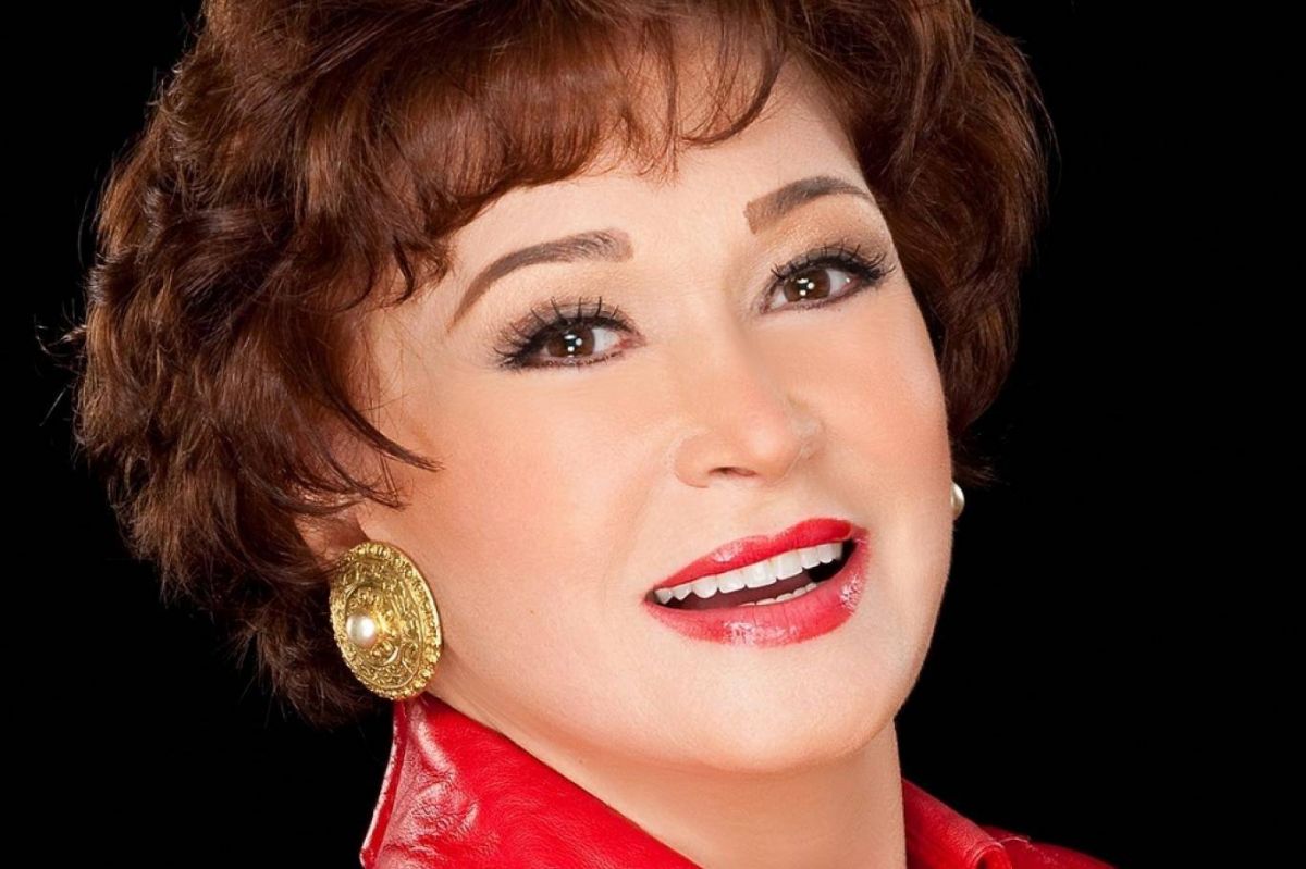 بالفيديو - لبلبة تضجّ بالطاقة والشباب في أحدث ظهور لها على الشاطئ