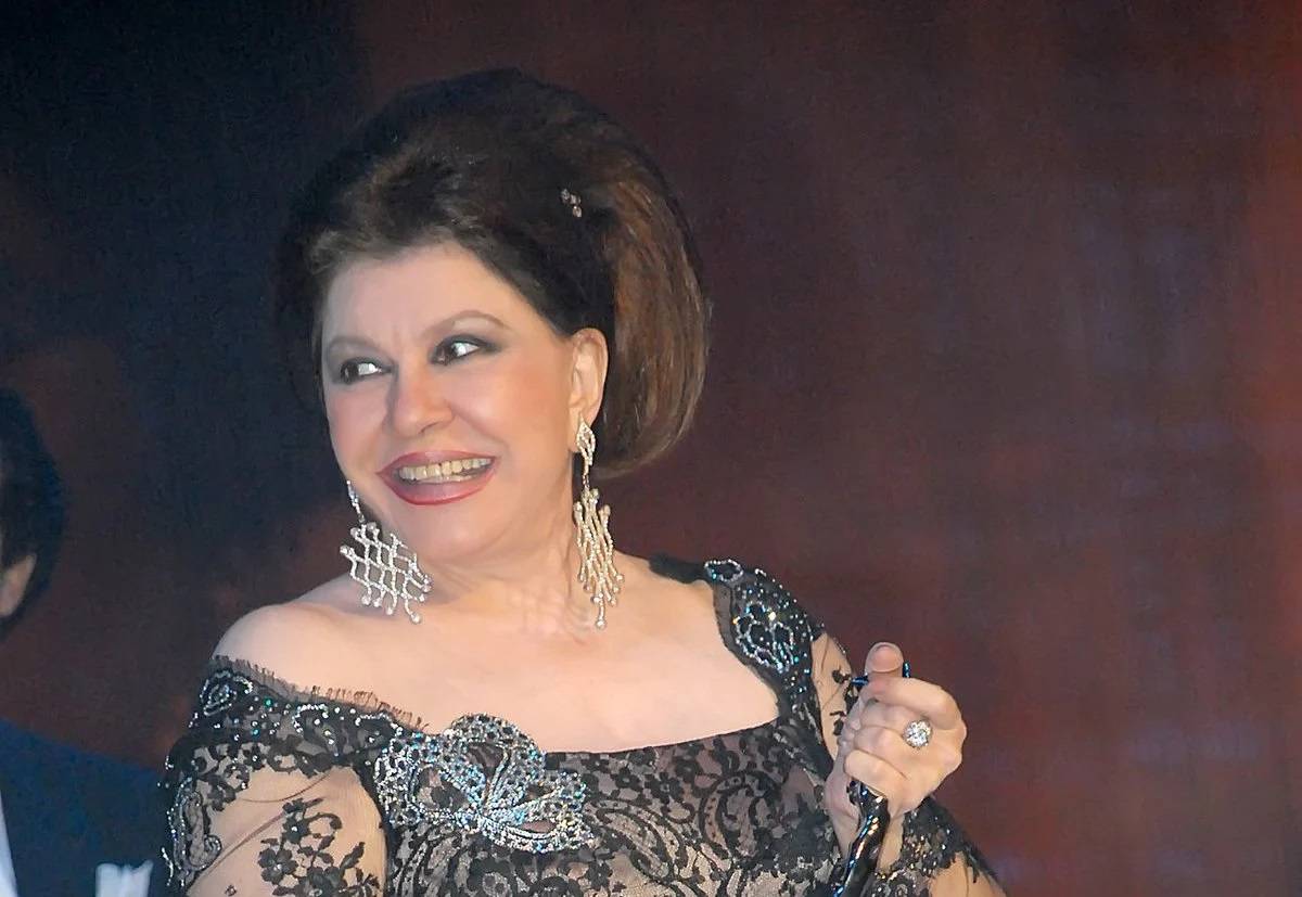 ابنة شويكار تكشف حقيقة وفاة والدتها بمرض خطِر وتعلن الأقرب لتجسيد شخصيتها