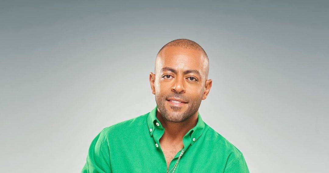 تامر عاشور يتألق في العلمين وصور شبيهه حديث السوشيال ميديا