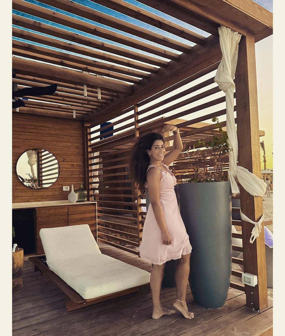 صورة لآيتن عامر وطليقها تُحدث ضجة و