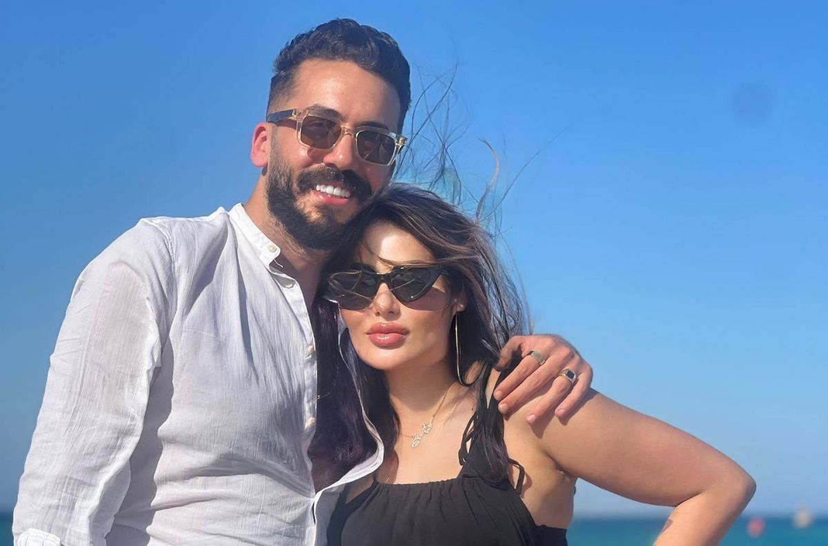 بالصور - طليقة أحمد الفيشاوي تعلن ارتباطها بفنان شاب