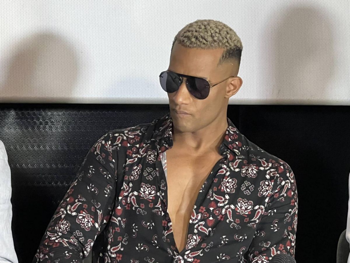 بالصور - مشاجرات ومزاحمة بين حراس محمد رمضان والجمهور!