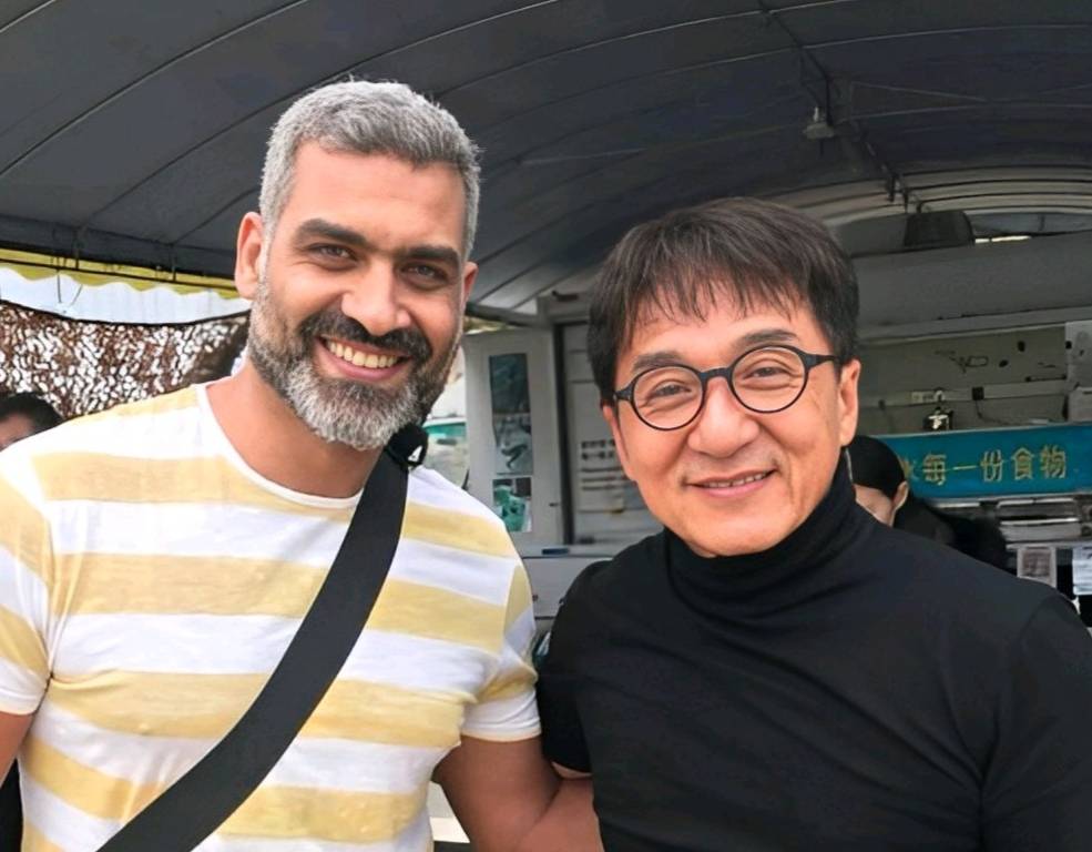 فيلم عالمي يجمع فناناً مصرياً مع جاكي شان وجون سينا