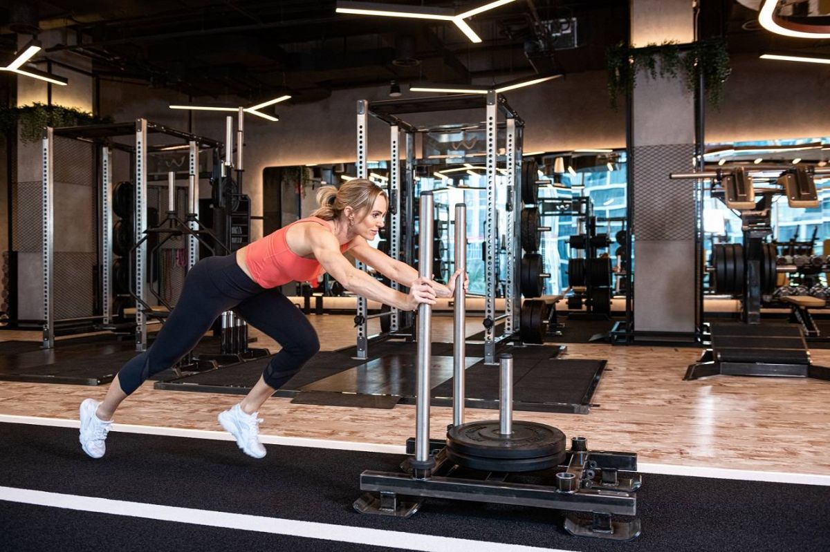 حيلة لا تخطر في البال لجسم رياضي مشدود