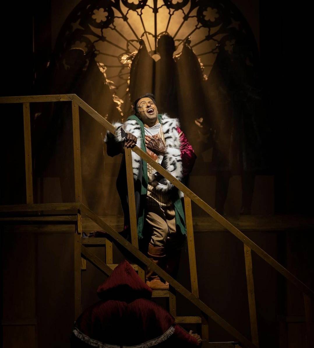 بالفيديو - فنان خليجي يصدم الجمهور بقرار مفاجئ... ويطلق على نفسه هذا اللقب!