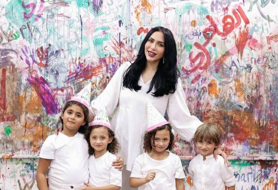 بالفيديو - فنانة خليجية تدافع عن أبناء الدكتورة خلود... إليكم التفاصيل