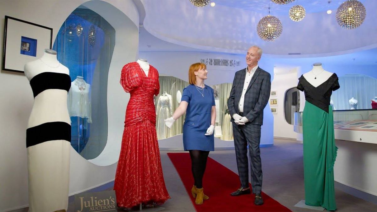 بيع فساتين ليدي ديانا في المزاد العلني