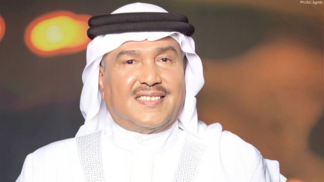 بالفيديو - إبنة محمد عبده تأسر القلوب بعفويتها على المسرح.. شاهدوا ما حصل
