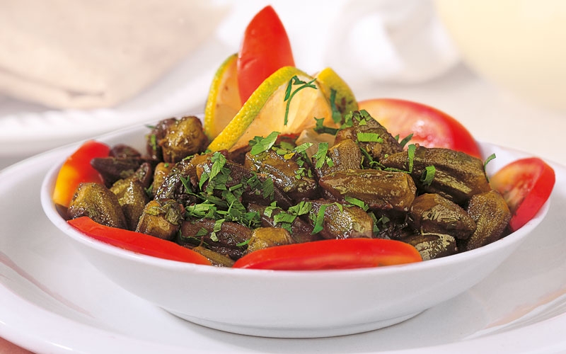 بامية مقلية مع دبس الرمان