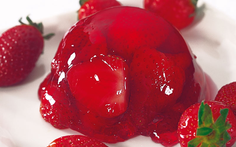 فراولة في جيلو العنب