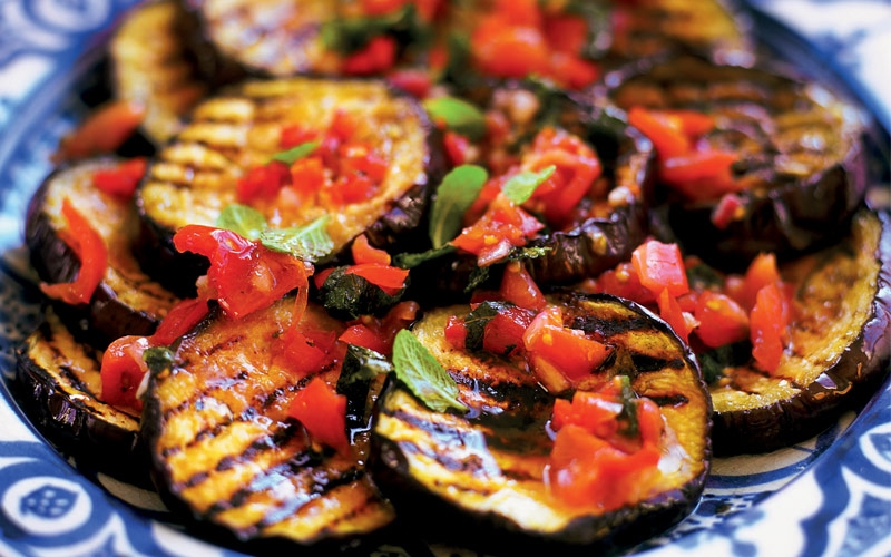 الباذنجان مع صلصة النعناع