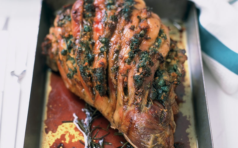 فخذ الغنم المشوي