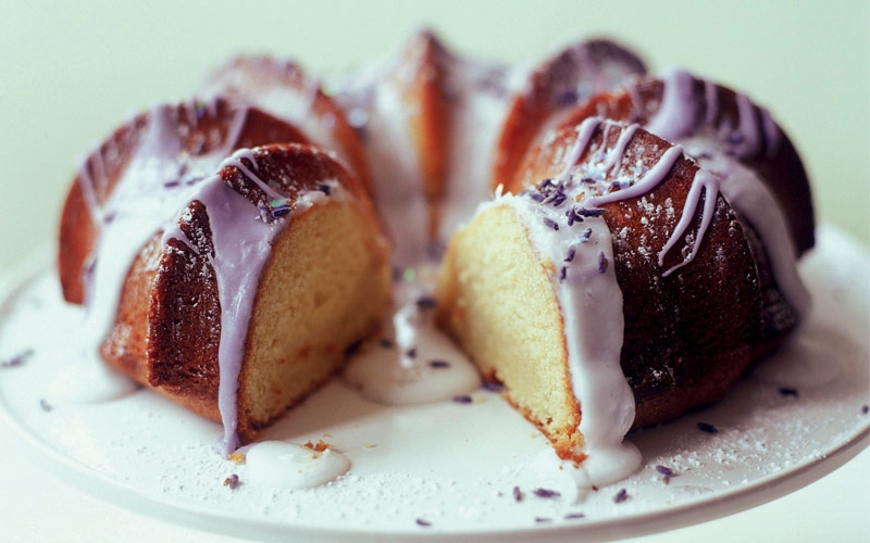 جاتوه الكريما الحامضة مع الخزامى