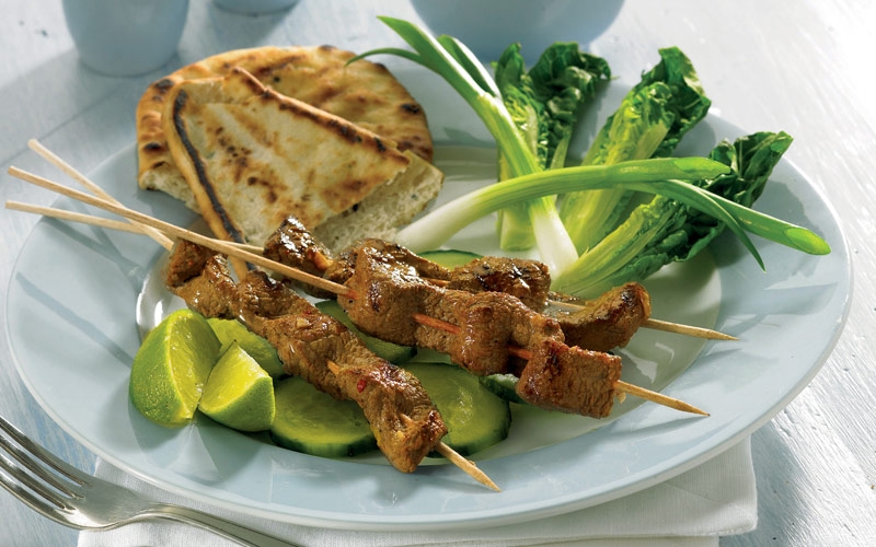 أسياخ لحم البقر المشوية