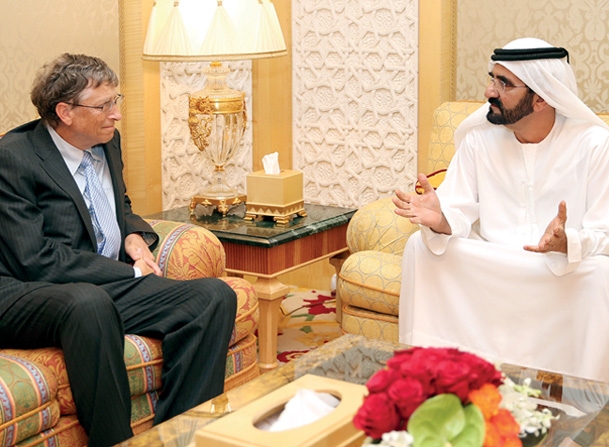 محمد بن راشد يستقبل بيل غيتس
