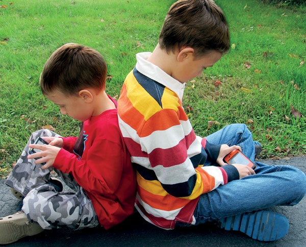 عندما يتحوّل الهاتف الذكي إلى نقمة غبيّة