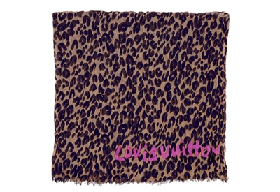 أوشحة LOUIS VUITTON بتوقيع فن الشارع