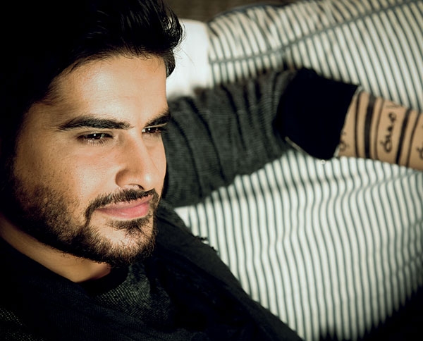 ناصيف زيتون: 'ناوي إمشي وإركع وبوس تراب الشام'