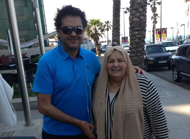 مفاجأة من والدة راغب علامة لابنها