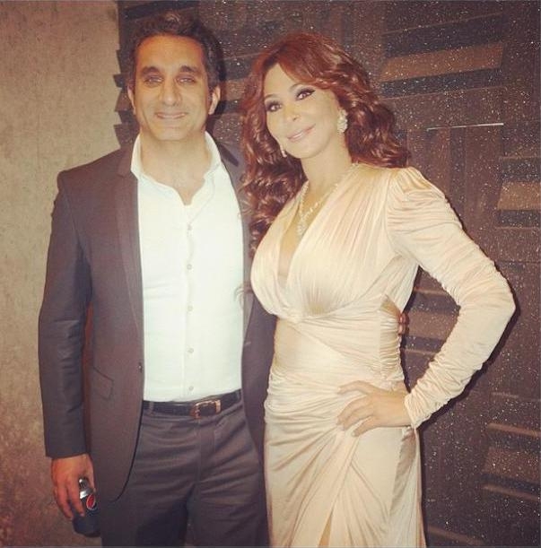 باسم يوسف يردّ الزيارة لإليسا ومفاجأة بعد يومين