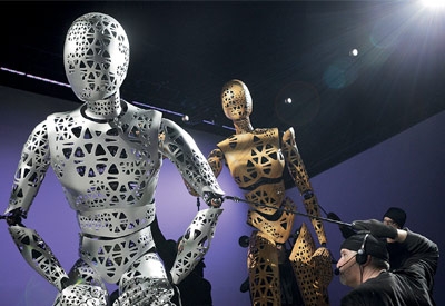 'مدهشة في الحركة': Lexus تؤمن برقيّ التصاميم والإبداع والابتكار 