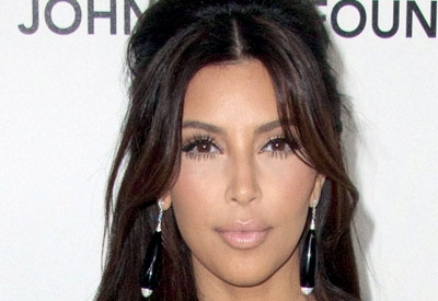 ألماس يضيء الأسود