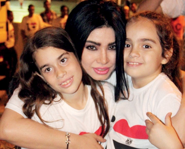 نجوم يحاولون تنشيط السياحة المصرية