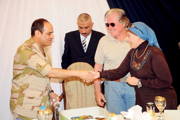 النجوم يلبّون دعوة القوات المسلحة