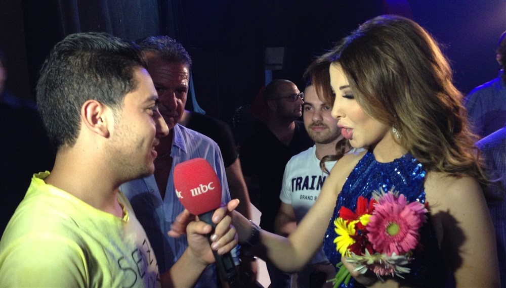 نانسي تحاور وائل سعيد في الكواليس و MISS USA ريما فقيه تشجّع عساف وزياد