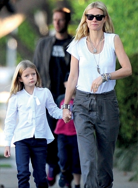 مع ابنتها أبل (تفاحة)