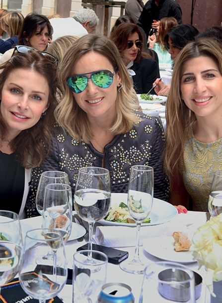 الزميلة كارولين كاسيا تتوسط ريا نوبر وإلهام سلامة