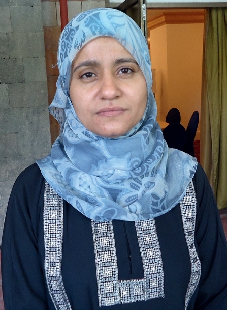 فاطمة الخطري 