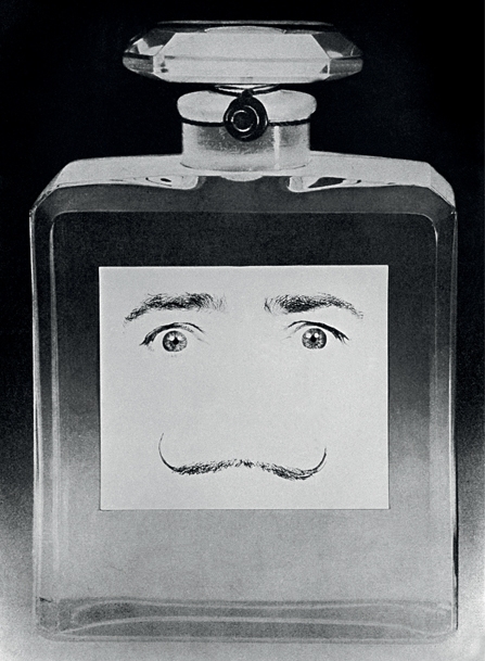 فيليب هالسمان ودالي على قارورة No 5