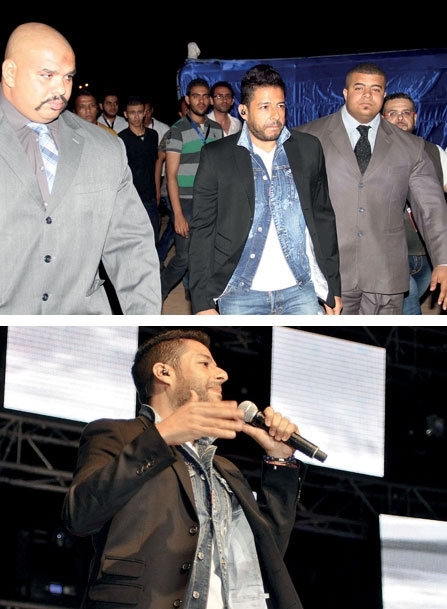 حماقي أثناء دخوله الحفلة