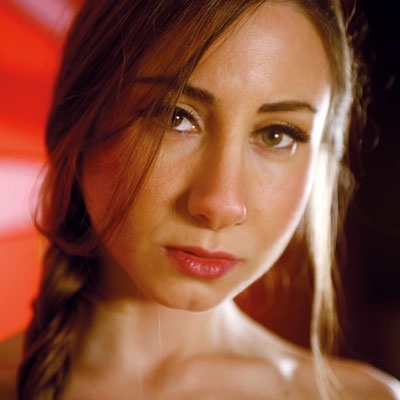 الممثلة اللبنانية ديامان بو عبود: هذه أخباري وأفكاري ...