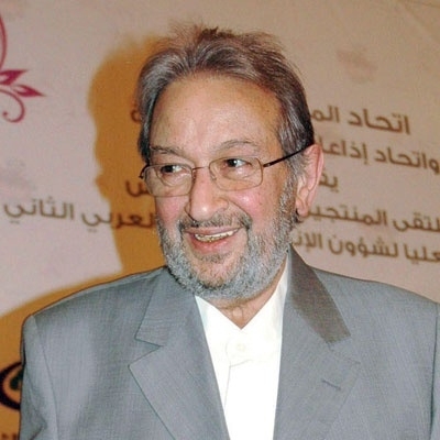 نور الشريف: أدرس عرضاً لتقديم برنامج