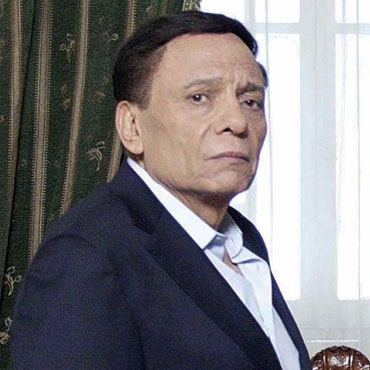 عادل إمام يعود إلى فرقته...