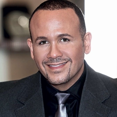 هشام عباس يغني موسيقى 'الراي'