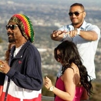 بعد شاغي ودوج: تامر حسني يغني مع أر كيلي