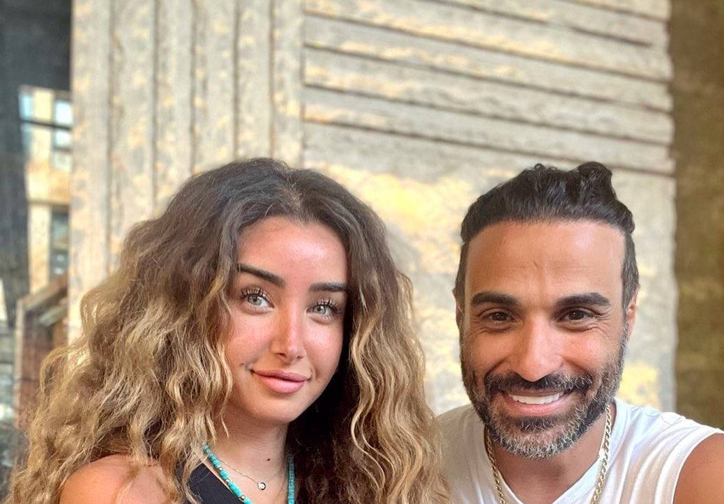 هنا الزاهد تدعم زوجها أحمد فهمي بهذه الطريقة