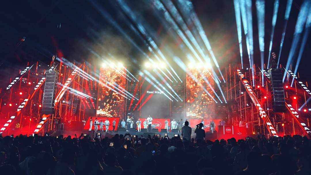 بالصور - رامي صبري يحيي حفلًا كامل العدد في الساحل الشمالي