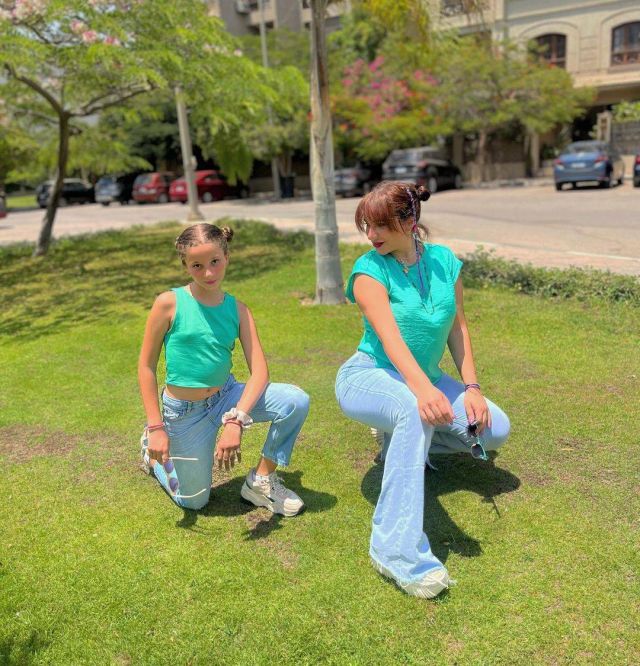 تفاعل كبير مع صور عائلية لأسما شريف منير